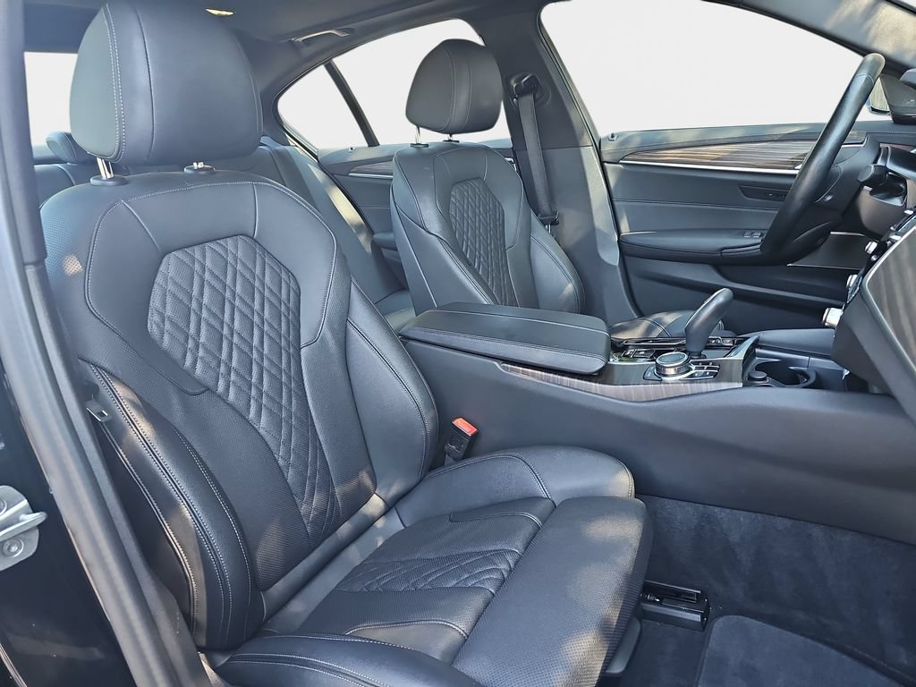 Used 2022 BMW 530i xDrive w/ Premium Enhanced Package AWD/4WD image 12