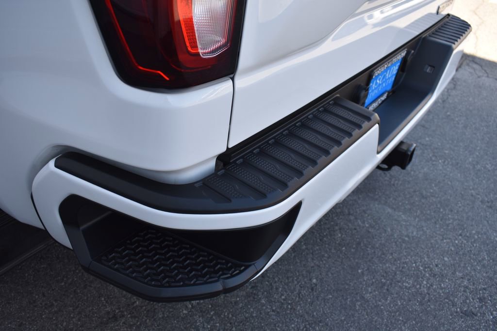 Certified 2024 GMC Sierra 1500 Elevation w/ LPO, Elevation Black Package image 17