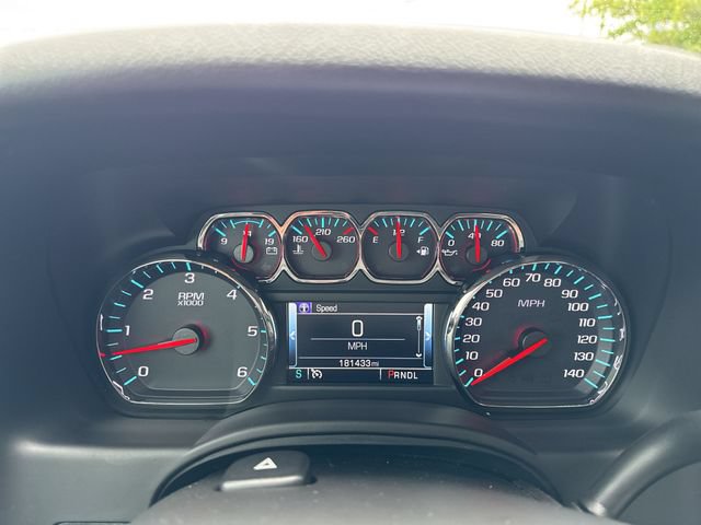 Used 2019 Chevrolet Suburban LT RWD image 24