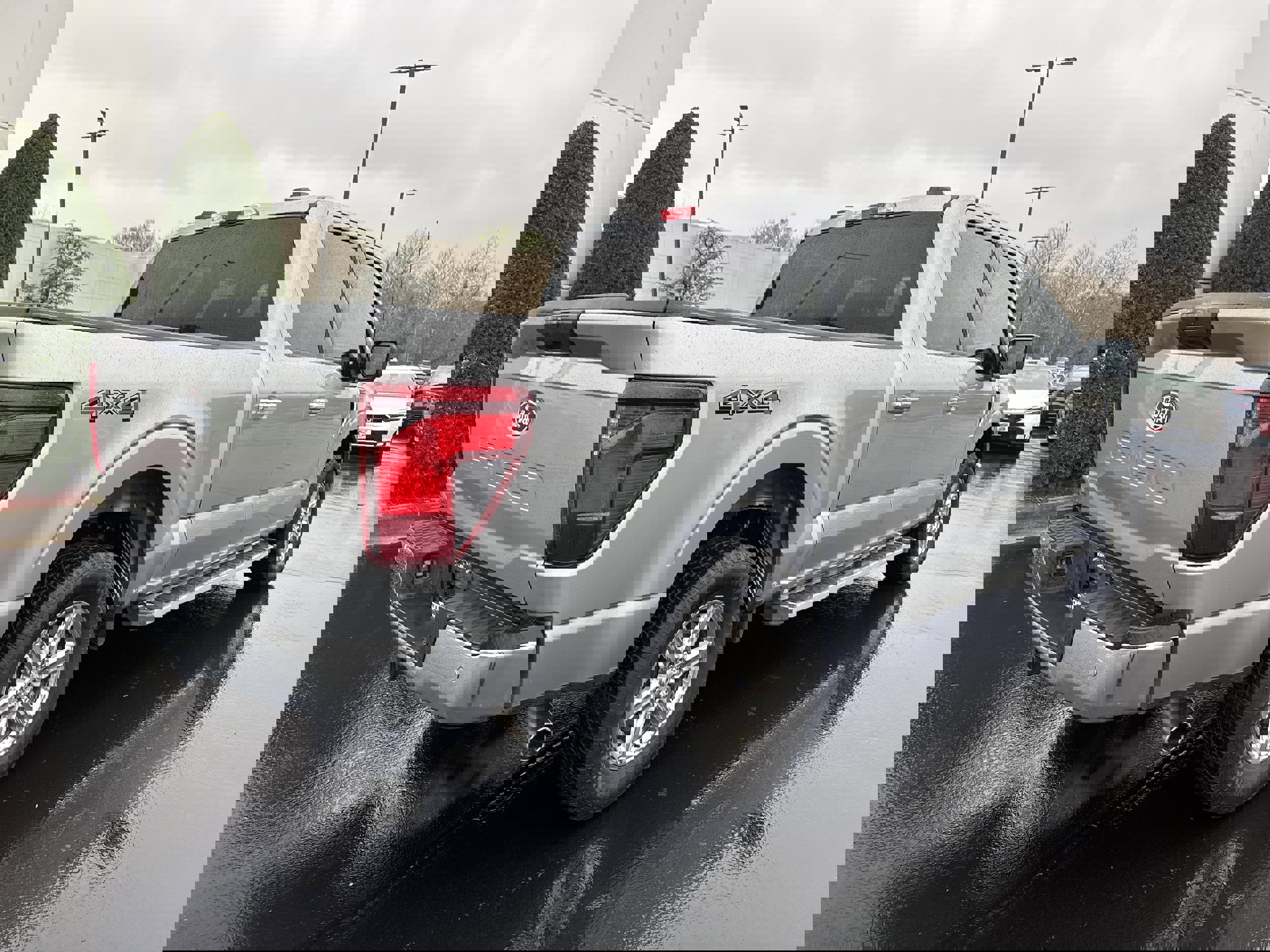 Used 2025 Ford F150 XLT w/ Equipment Group 301A Standard image 12