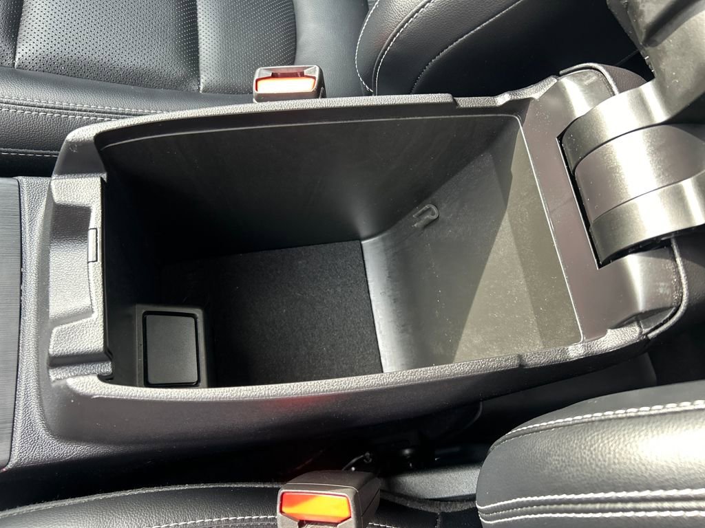 Used 2022 Ford Escape Titanium image 29