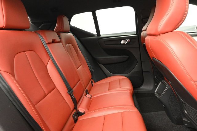 Used 2019 Volvo XC40 T5 Momentum AWD/4WD image 30