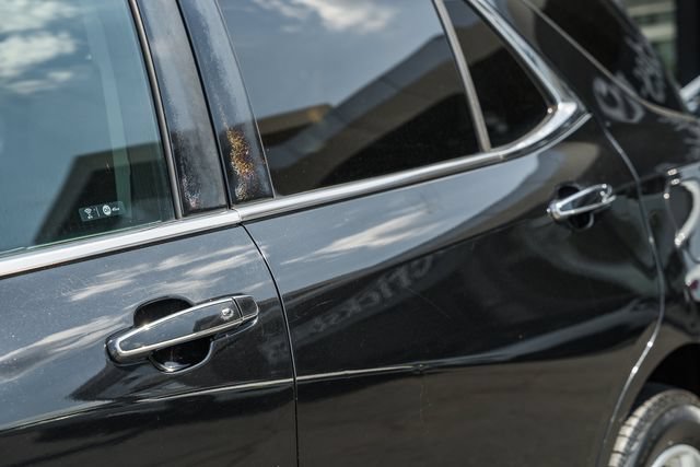 Used 2018 Chevrolet Equinox Premier FWD image 17