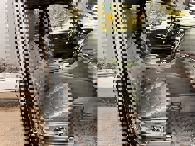 Used 2019 Cadillac Escalade Platinum image 23