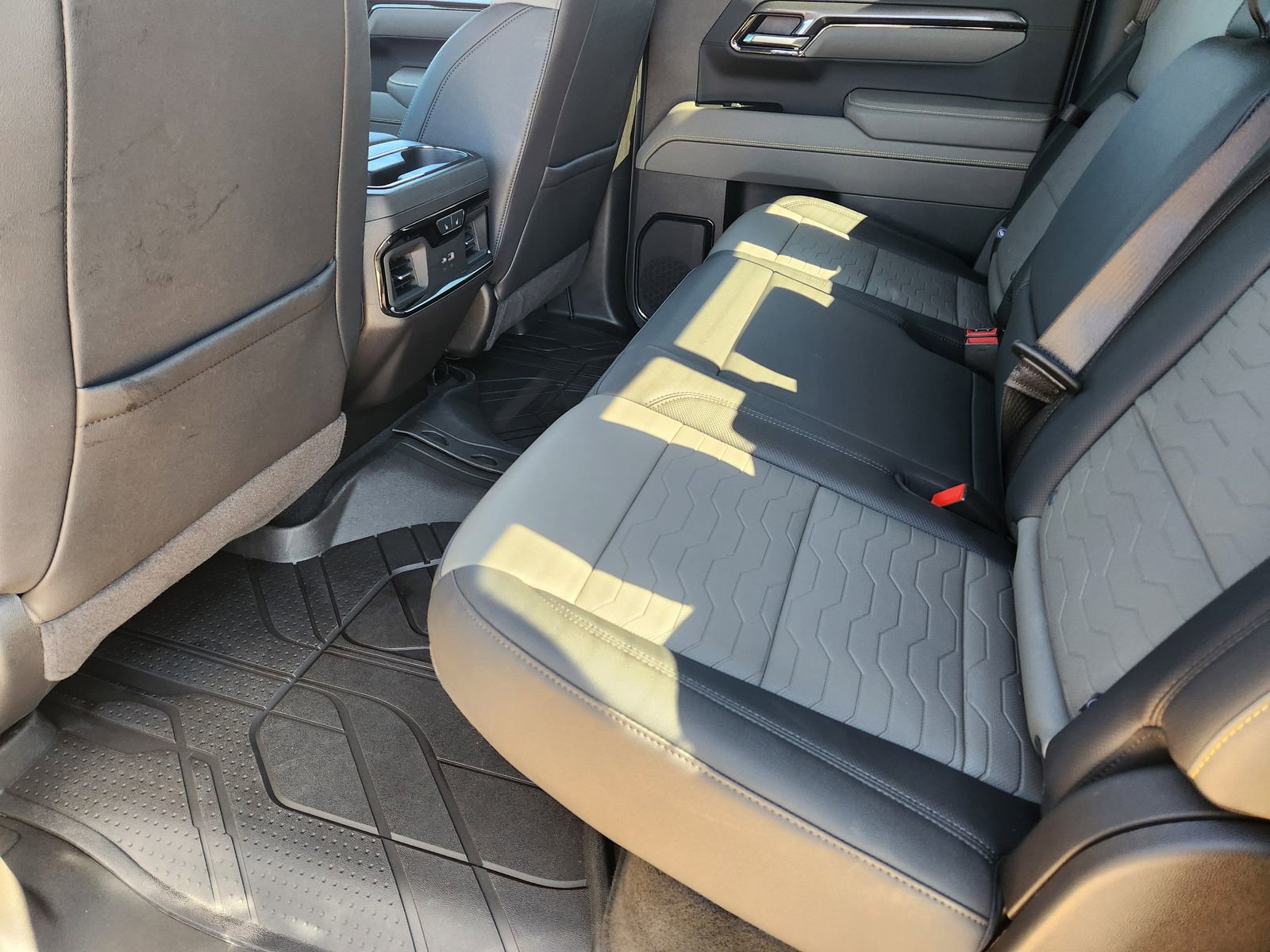 Used 2025 Chevrolet Silverado 1500 ZR2 w/ Technology Package image 35