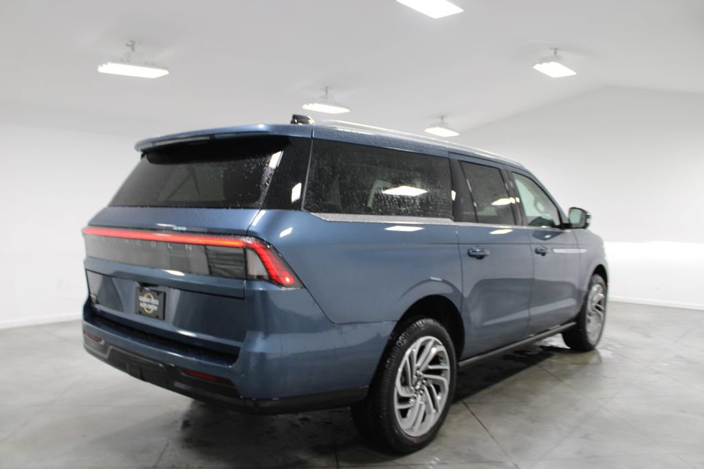 New 2027 Lincoln Navigator L Reserve RWD image 8