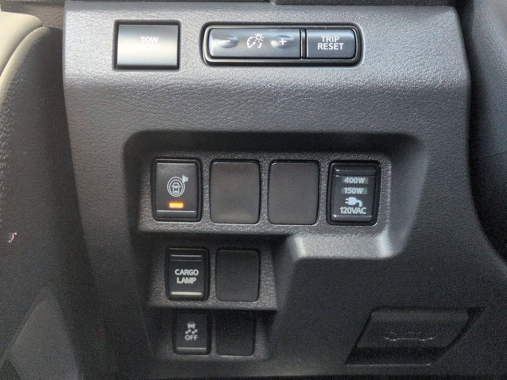 Used 2024 Nissan Frontier SV w/ SV Convenience Package image 22