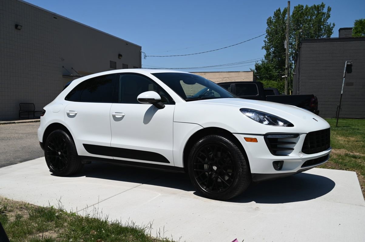Used 2018 Porsche Macan S image 3