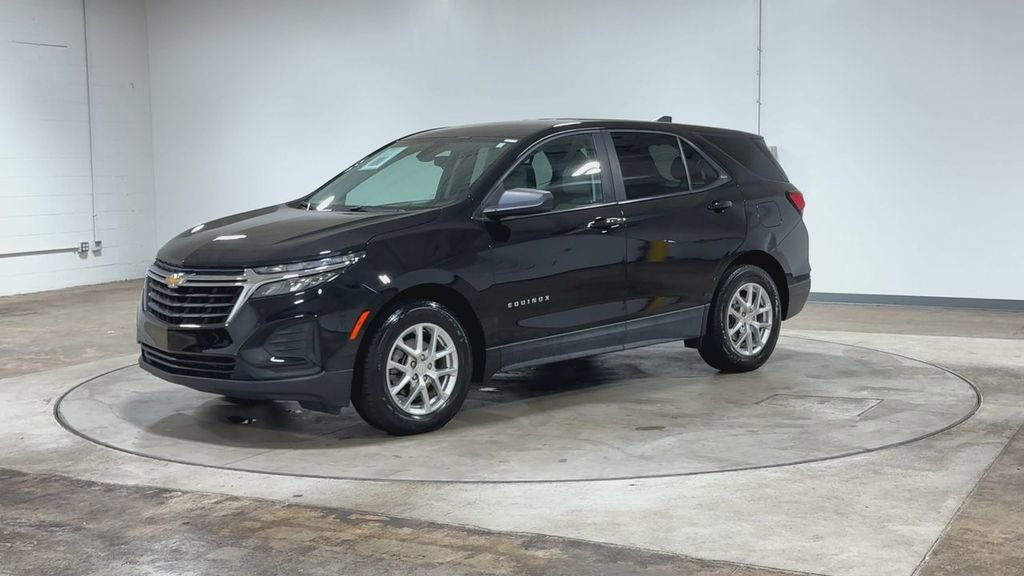 Used 2022 Chevrolet Equinox LS FWD image 4