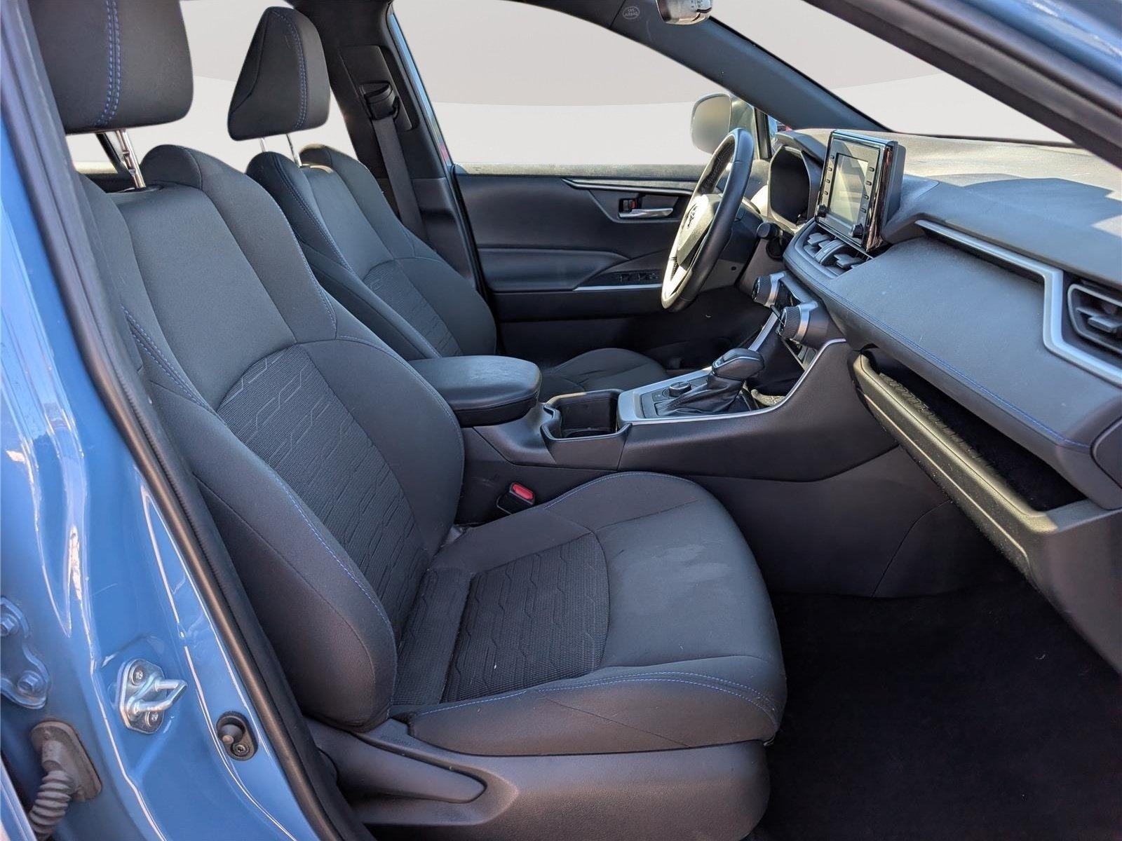 Used 2022 Toyota RAV4 SE w/ Convenience Package AWD/4WD image 12