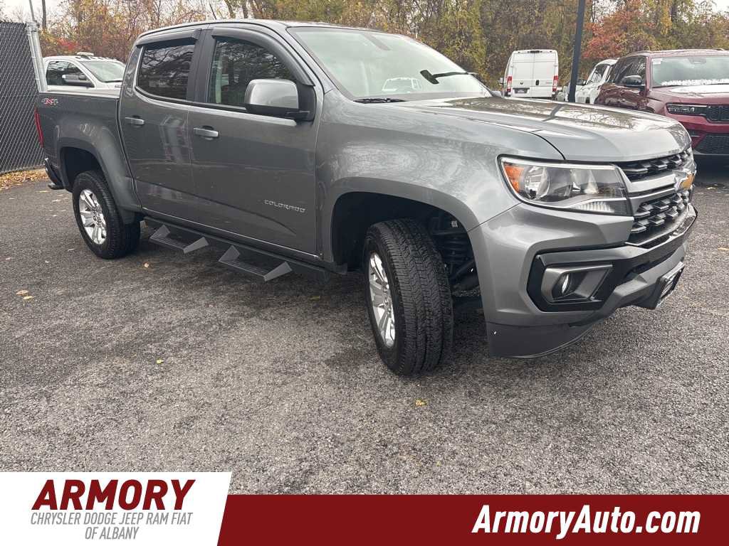 Used 2022 Chevrolet Colorado LT w/ LT Convenience Package image 3