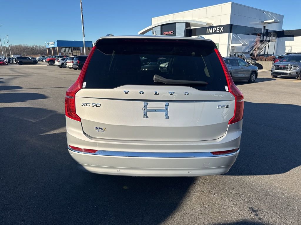 Used 2024 Volvo XC90 B5 Plus image 4