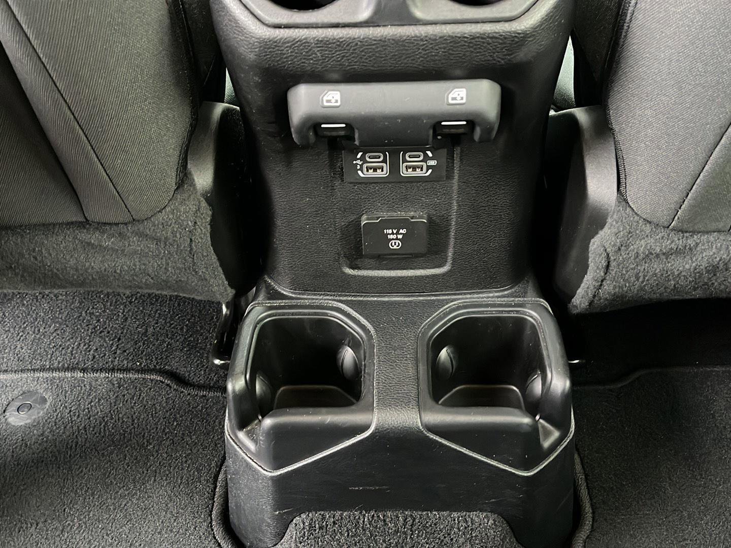 Used 2019 Jeep Wrangler Unlimited Sahara image 37