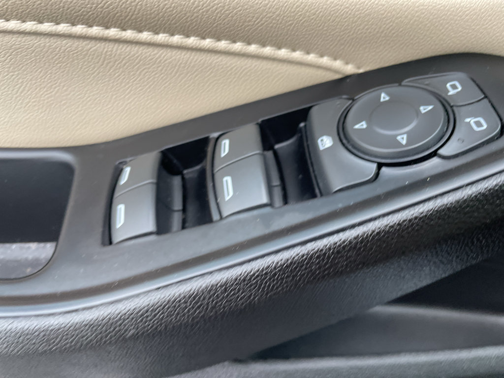 Used 2023 Chevrolet Traverse LS w/ Safety Package AWD/4WD image 16