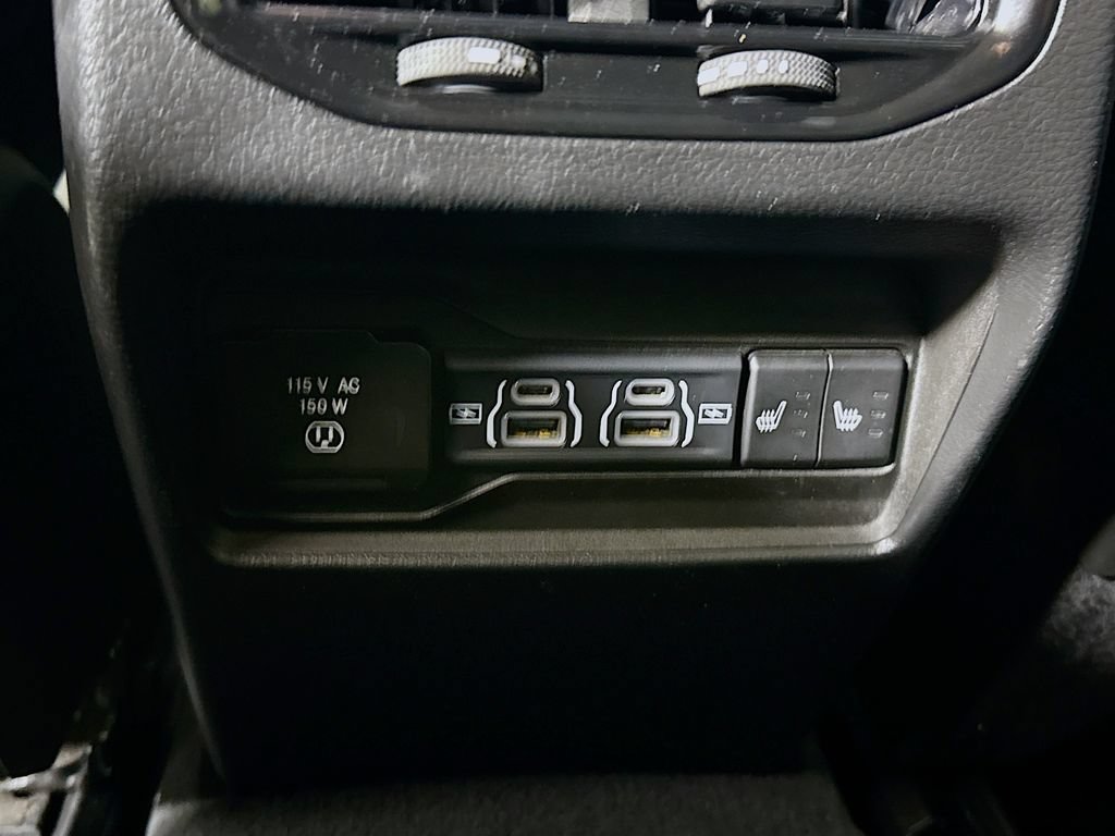 Used 2023 Jeep Grand Cherokee Limited w/ Black Appearance Package AWD/4WD image 29