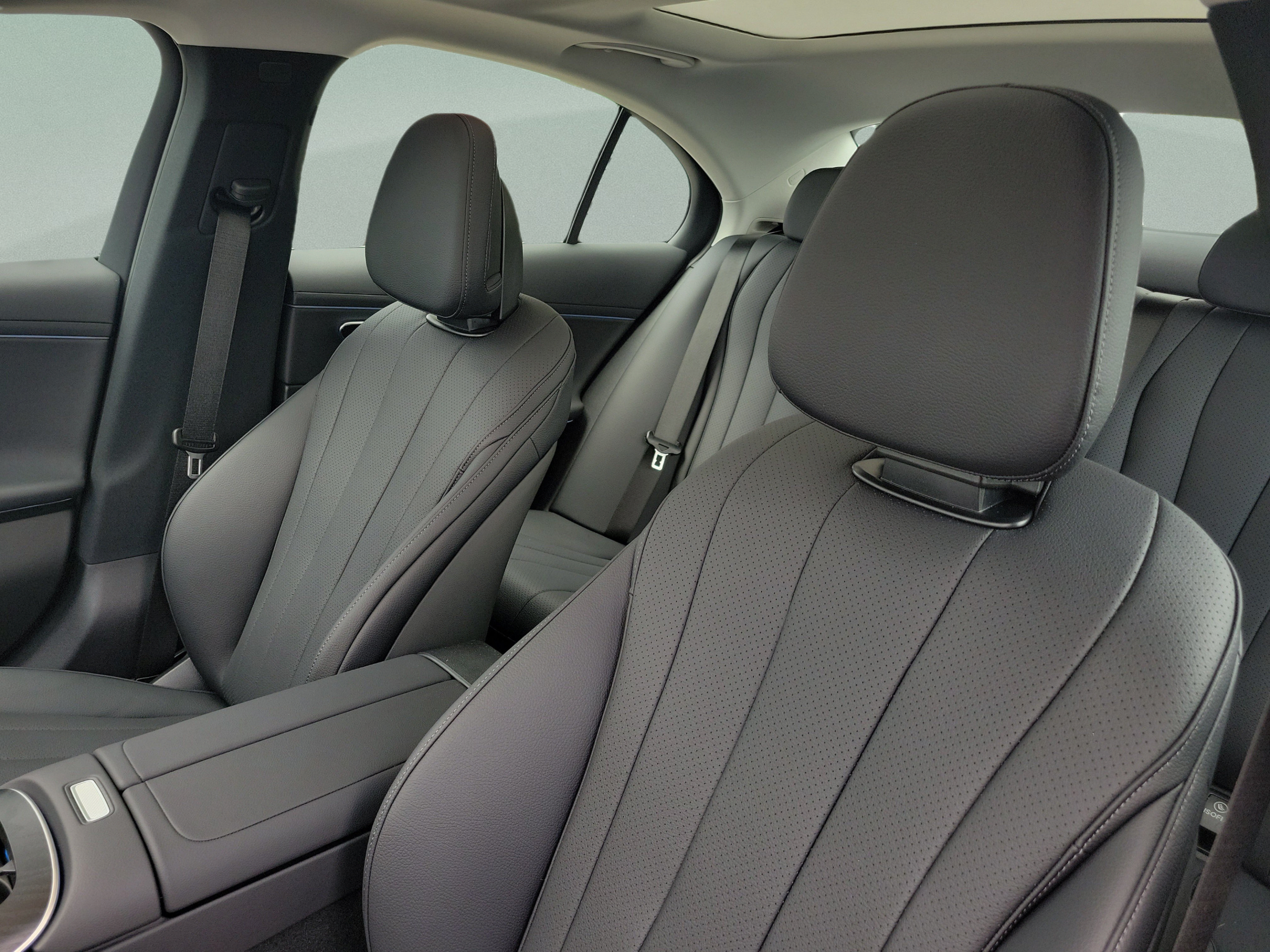 New 2026 Mercedes-Benz E 350 Sedan image 18