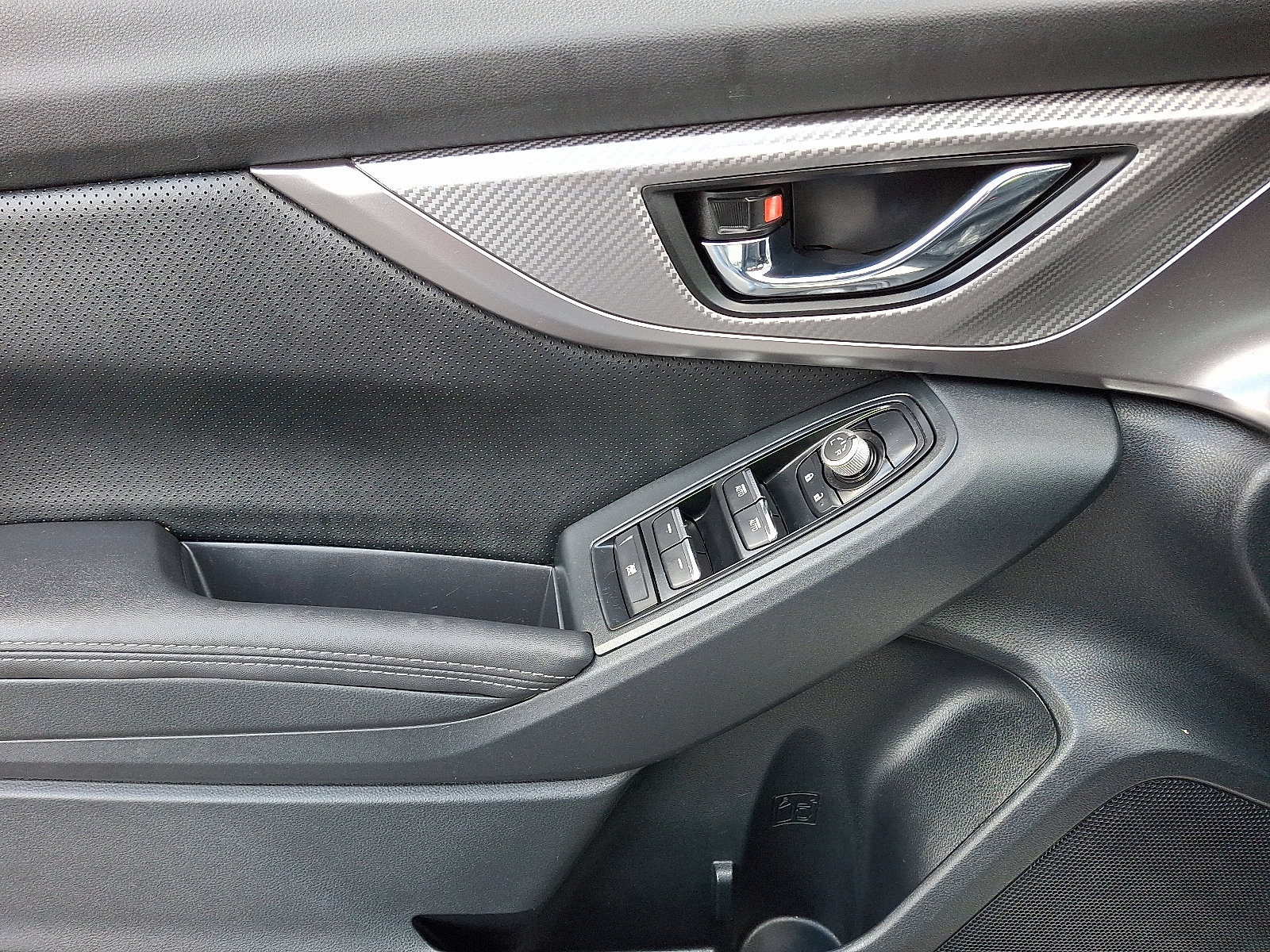 Used 2022 Subaru Impreza 2.0i Limited image 13