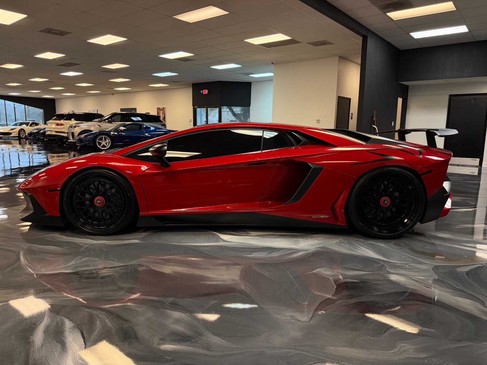 Used 2017 Lamborghini Aventador LP 750-4 Superveloce AWD/4WD image 8