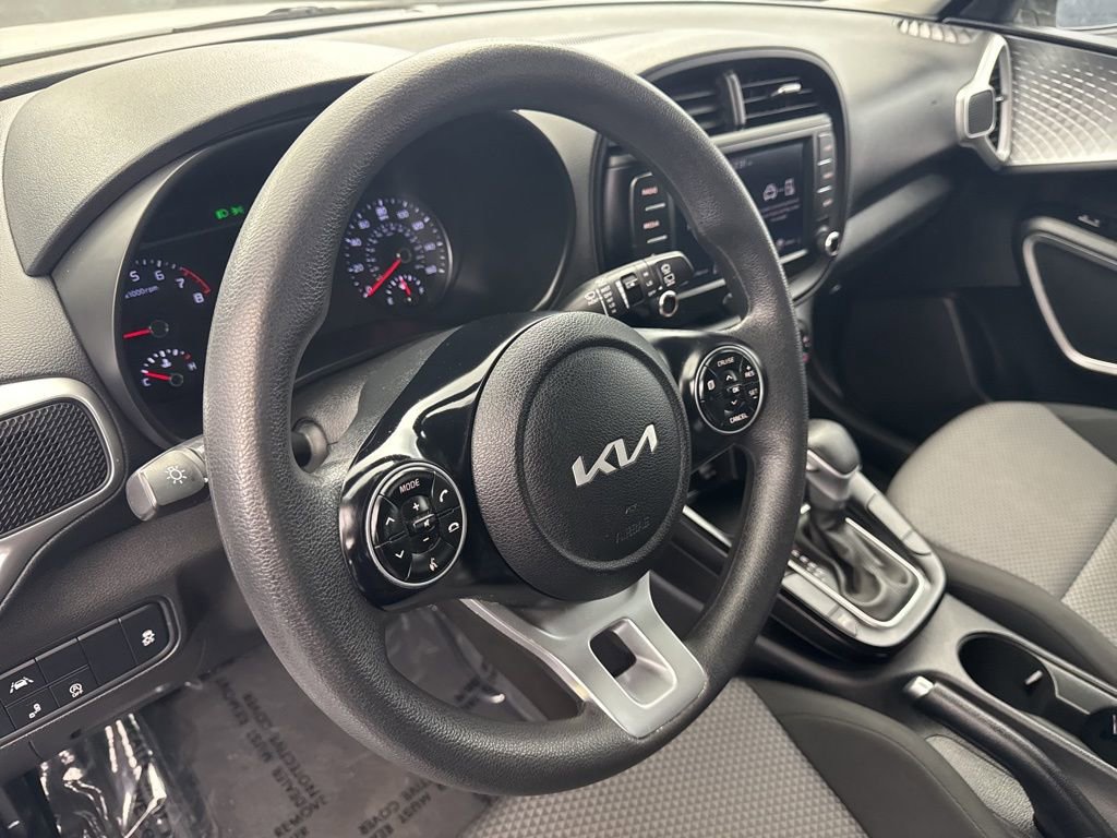 Used 2022 Kia Soul LX w/ Technology Package FWD image 9