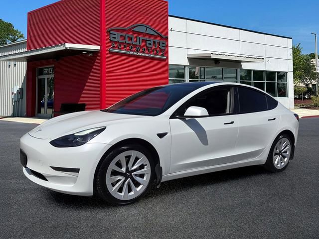 Used 2021 Tesla Model 3 Standard Range Plus image 1