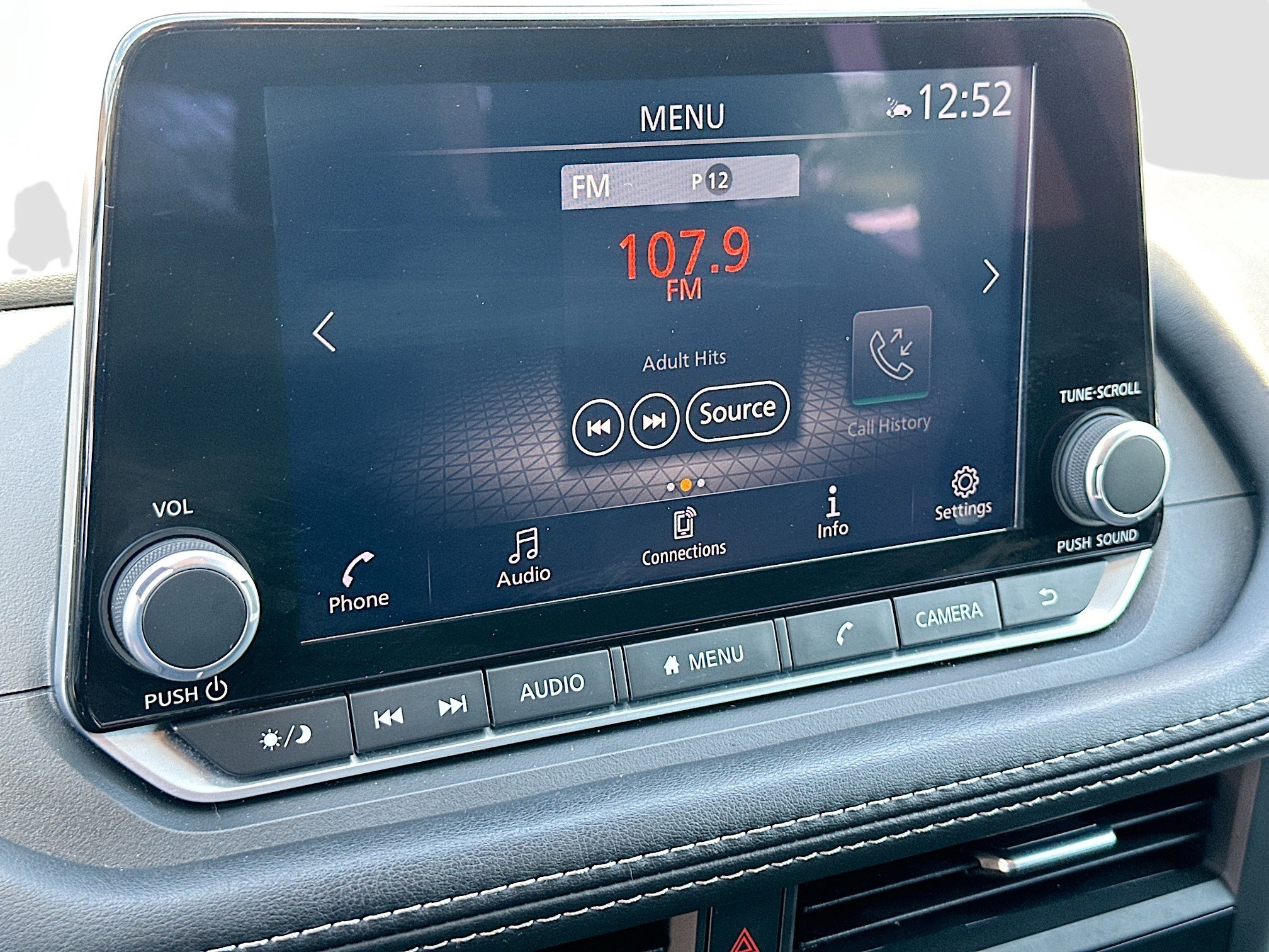 Certified 2023 Nissan Rogue SV image 14