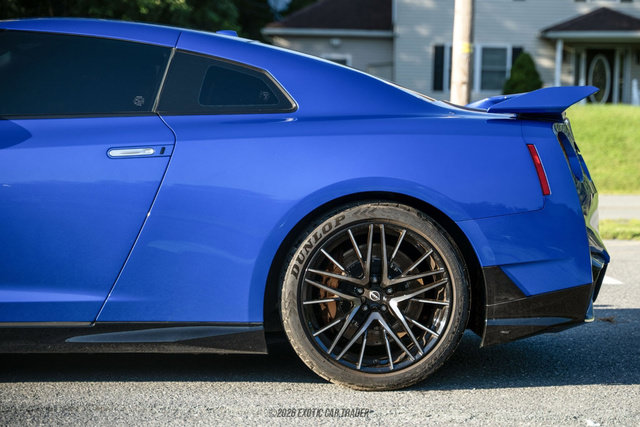Used 2024 Nissan GT-R AWD/4WD image 5