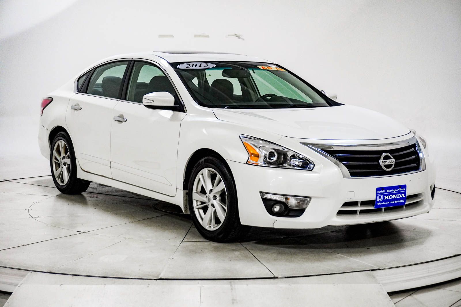 Used 2013 Nissan Altima 2.5 SL w/ 2.5 Moonroof Pkg FWD image 13