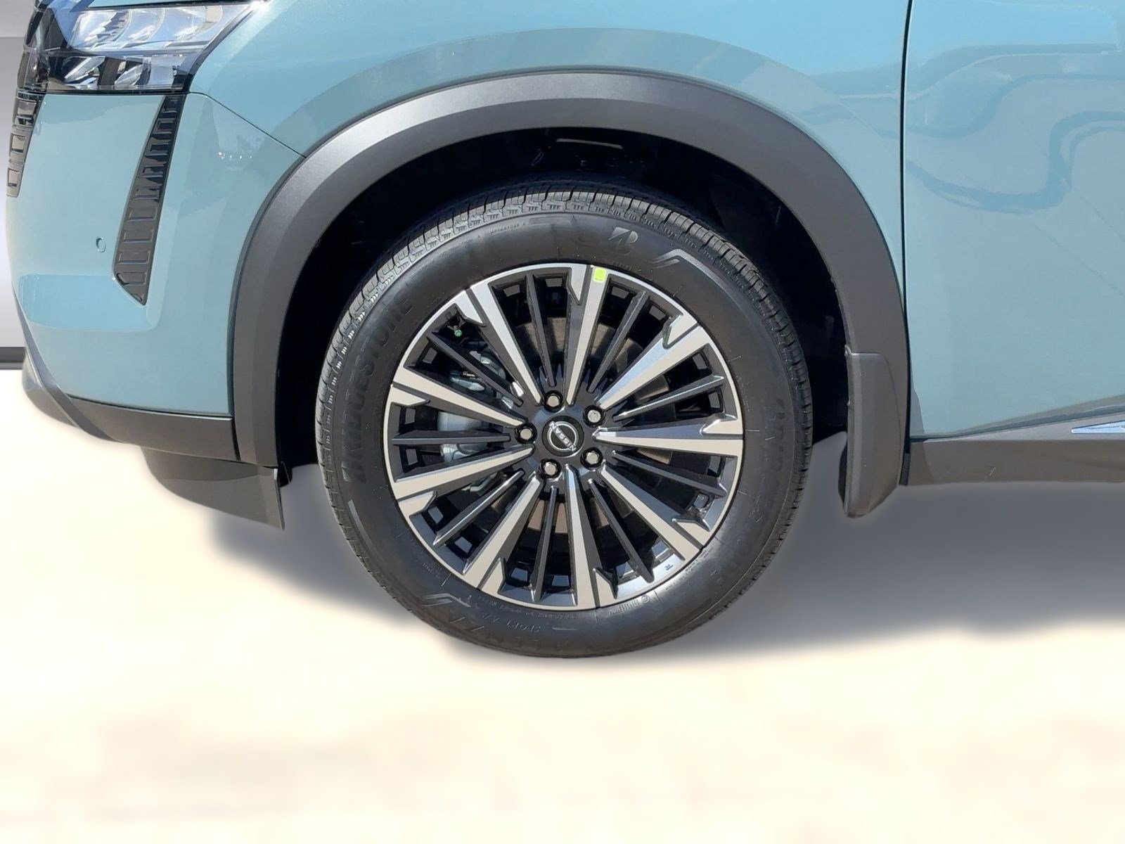 New 2026 Nissan Pathfinder Platinum image 12