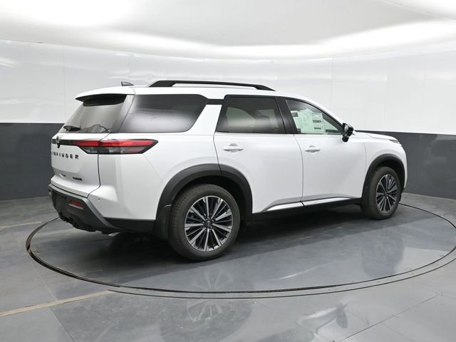 New 2026 Nissan Pathfinder Platinum image 2