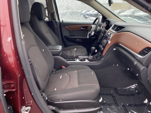 Used 2017 Chevrolet Traverse LT image 31
