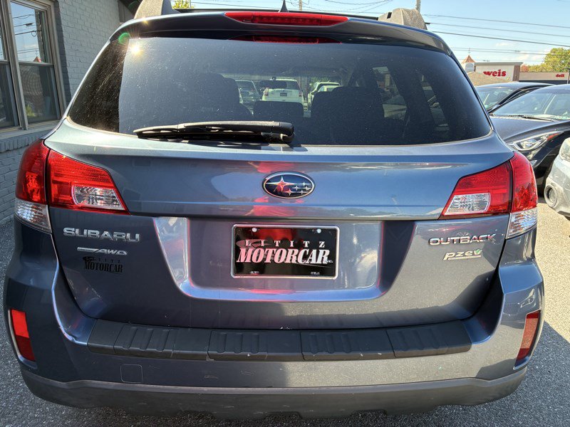 Used 2014 Subaru Outback 2.5i Premium AWD/4WD image 5