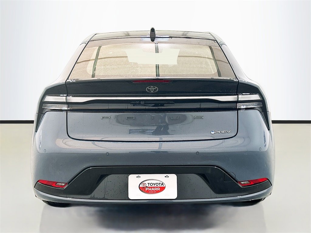 New 2026 Toyota Prius Plug-In Hybrid image 5