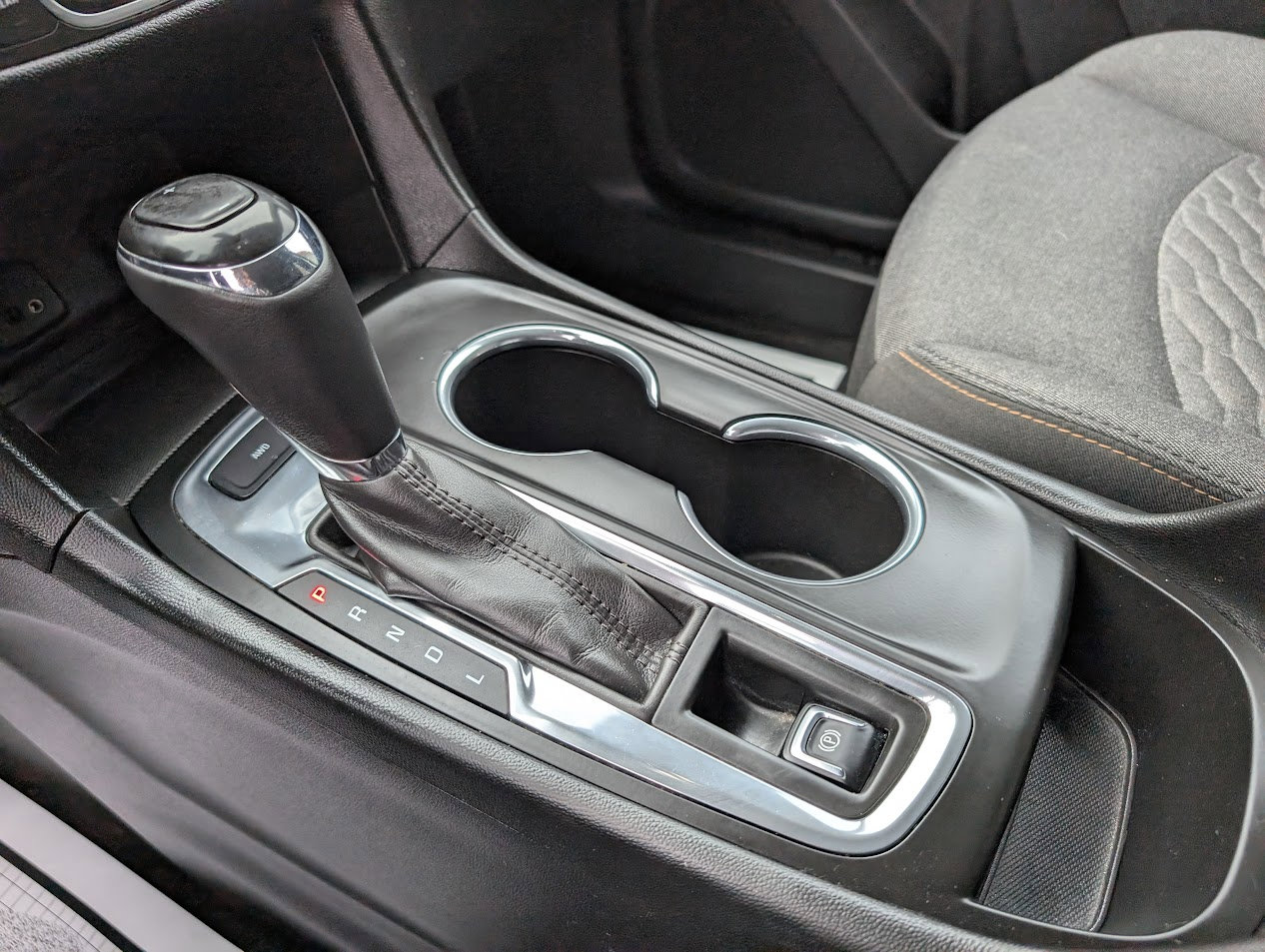 Used 2018 Chevrolet Equinox LT image 27