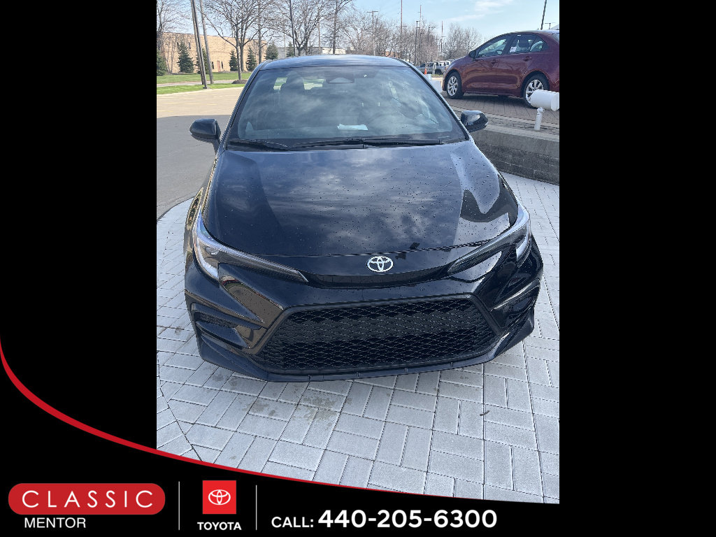Used 2023 Toyota Corolla SE w/ Carpet Mat Package (TMS) image 2