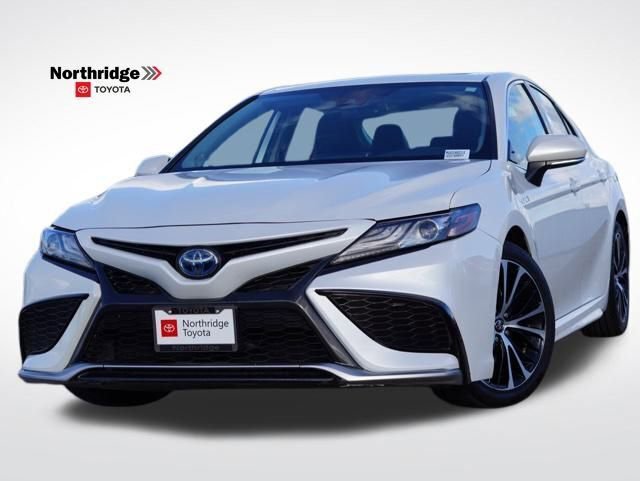 Used 2021 Toyota Camry XSE w/ Navigation Upgrade Package image 1