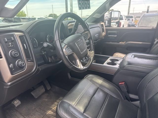 Used 2018 GMC Sierra 2500 Denali w/ Duramax Plus Package AWD/4WD image 33