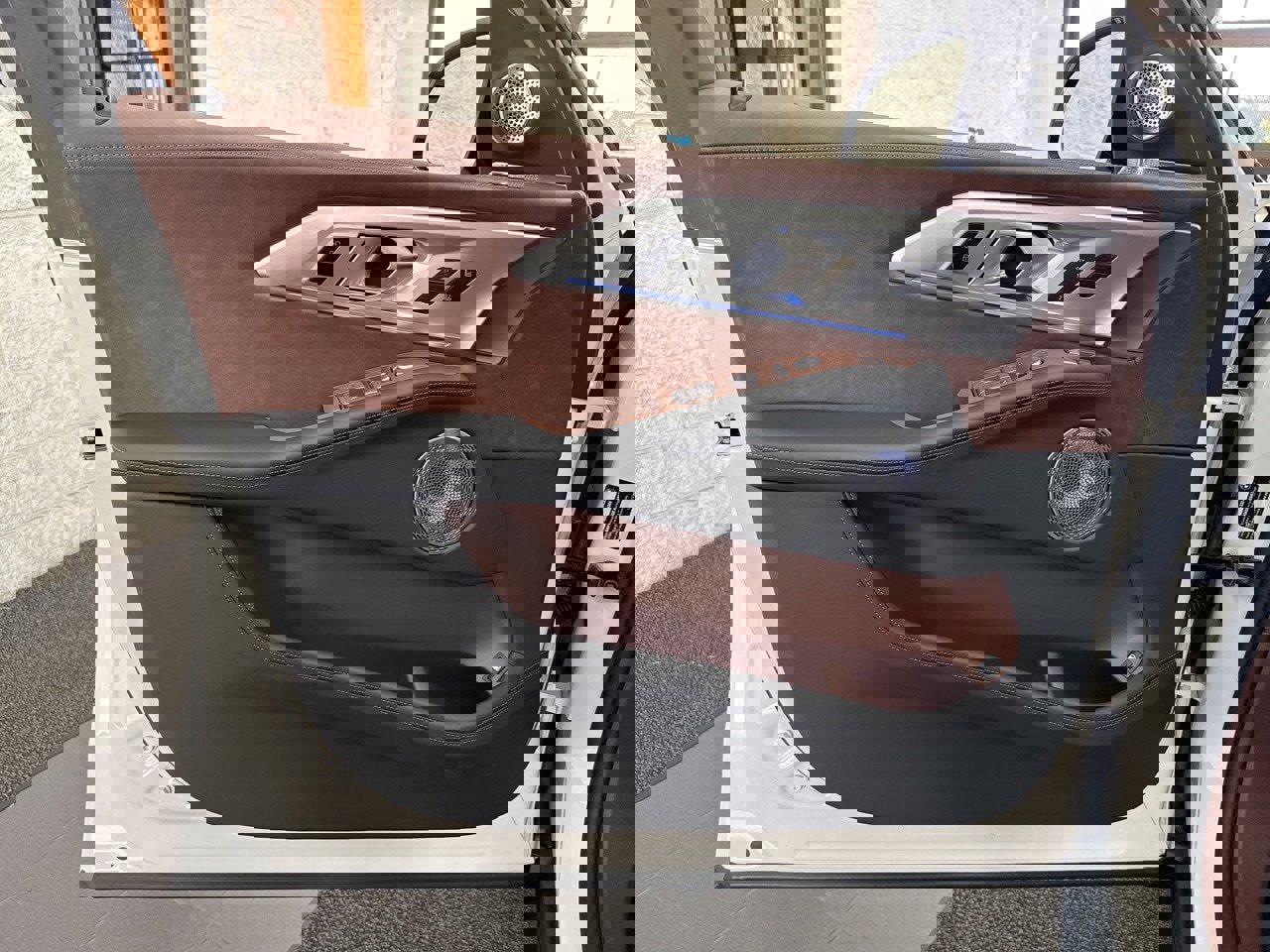 New 2026 BMW XM Label Red image 40