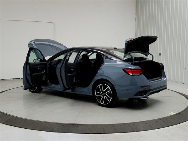 New 2025 Nissan Sentra SR image 13