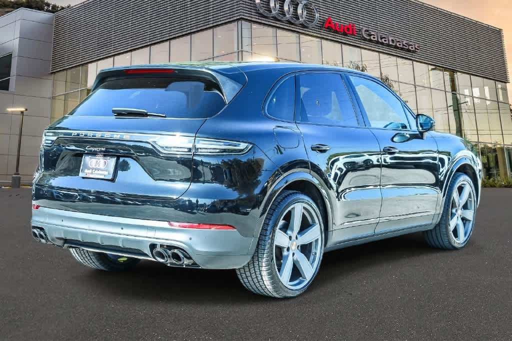 Used 2023 Porsche Cayenne Platinum Edition AWD/4WD image 6