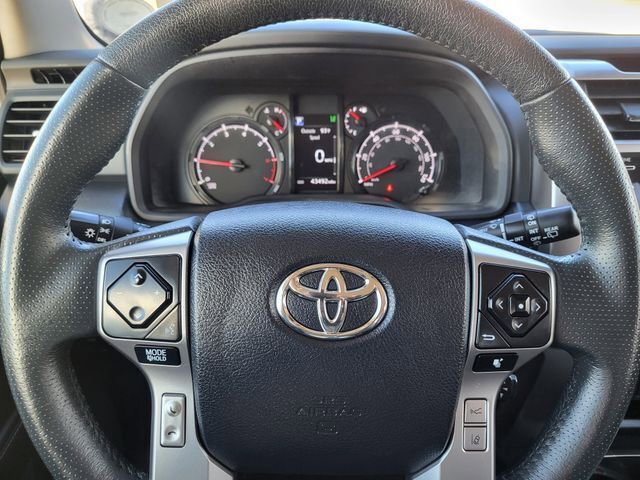 Used 2022 Toyota 4Runner SR5 Premium image 15