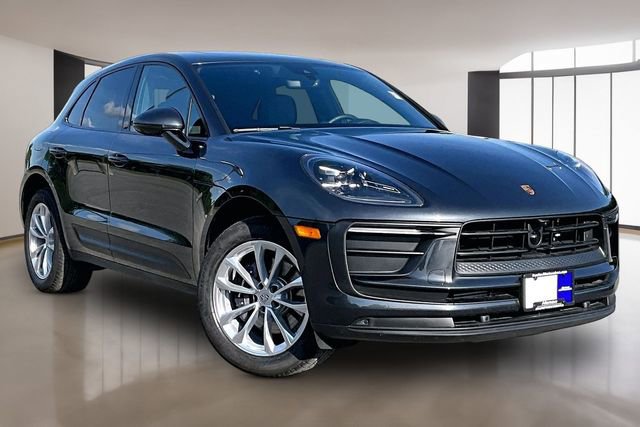 Used 2026 Porsche Macan AWD/4WD image 3