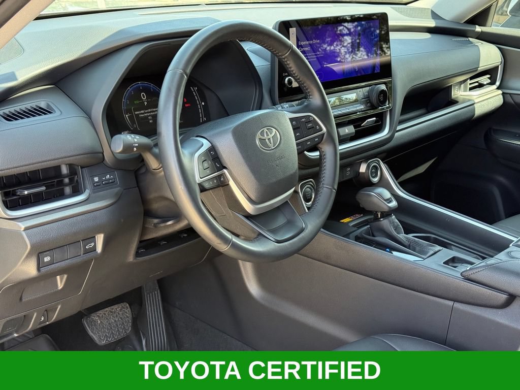 Used 2025 Toyota Grand Highlander AWD image 8