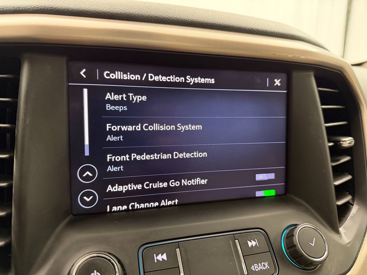 Used 2020 GMC Acadia Denali w/ Trailering Package image 31
