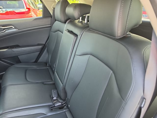 Certified 2025 Kia Sportage EX FWD image 12