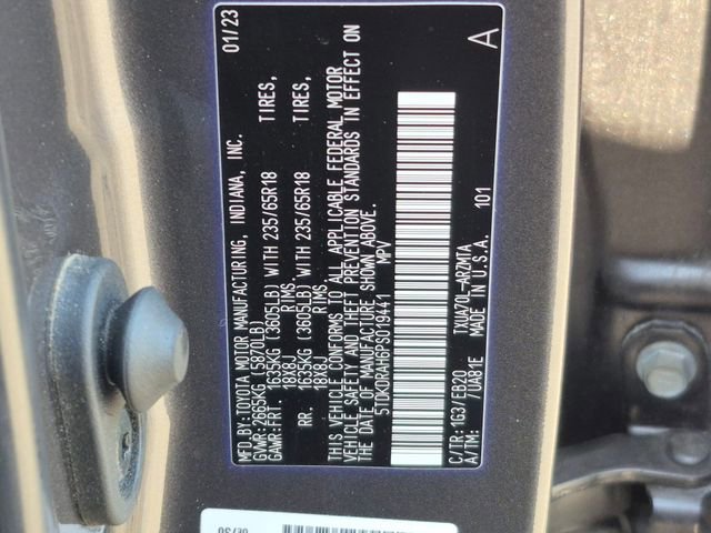 Used 2023 Toyota Highlander XLE image 25