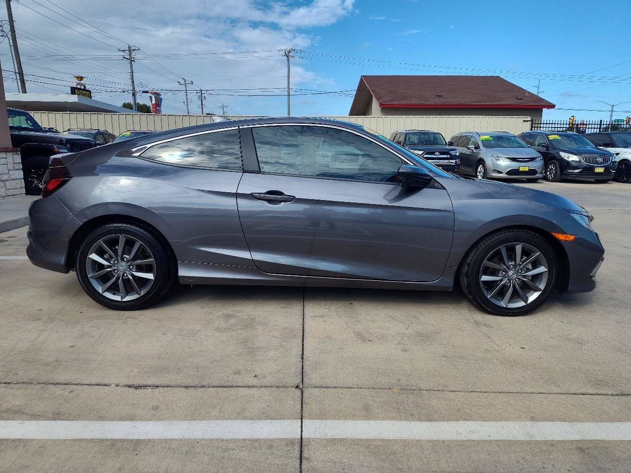 Used 2019 Honda Civic EX image 3
