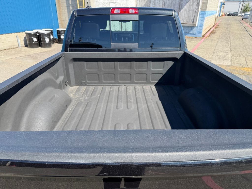Used 2018 RAM 1500 Laramie AWD/4WD image 22