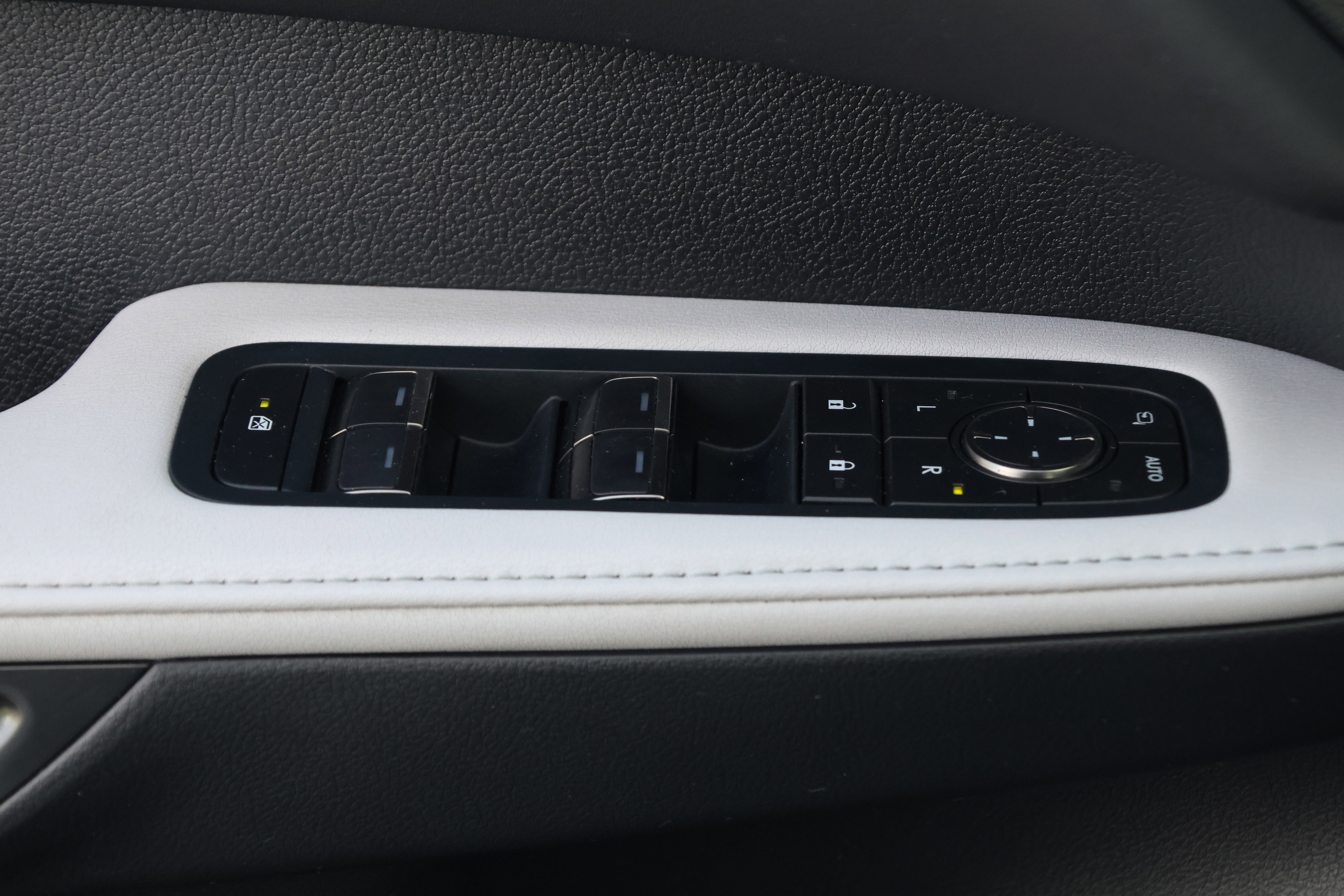 Used 2023 Lexus RX 350 Premium Plus w/ Cold Area Package image 13