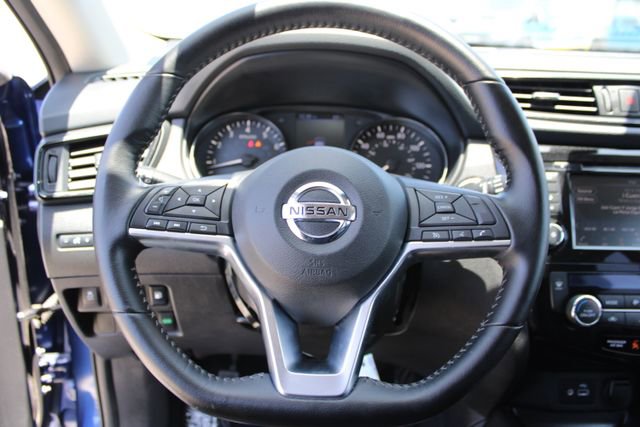 Used 2020 Nissan Rogue SV AWD/4WD image 18