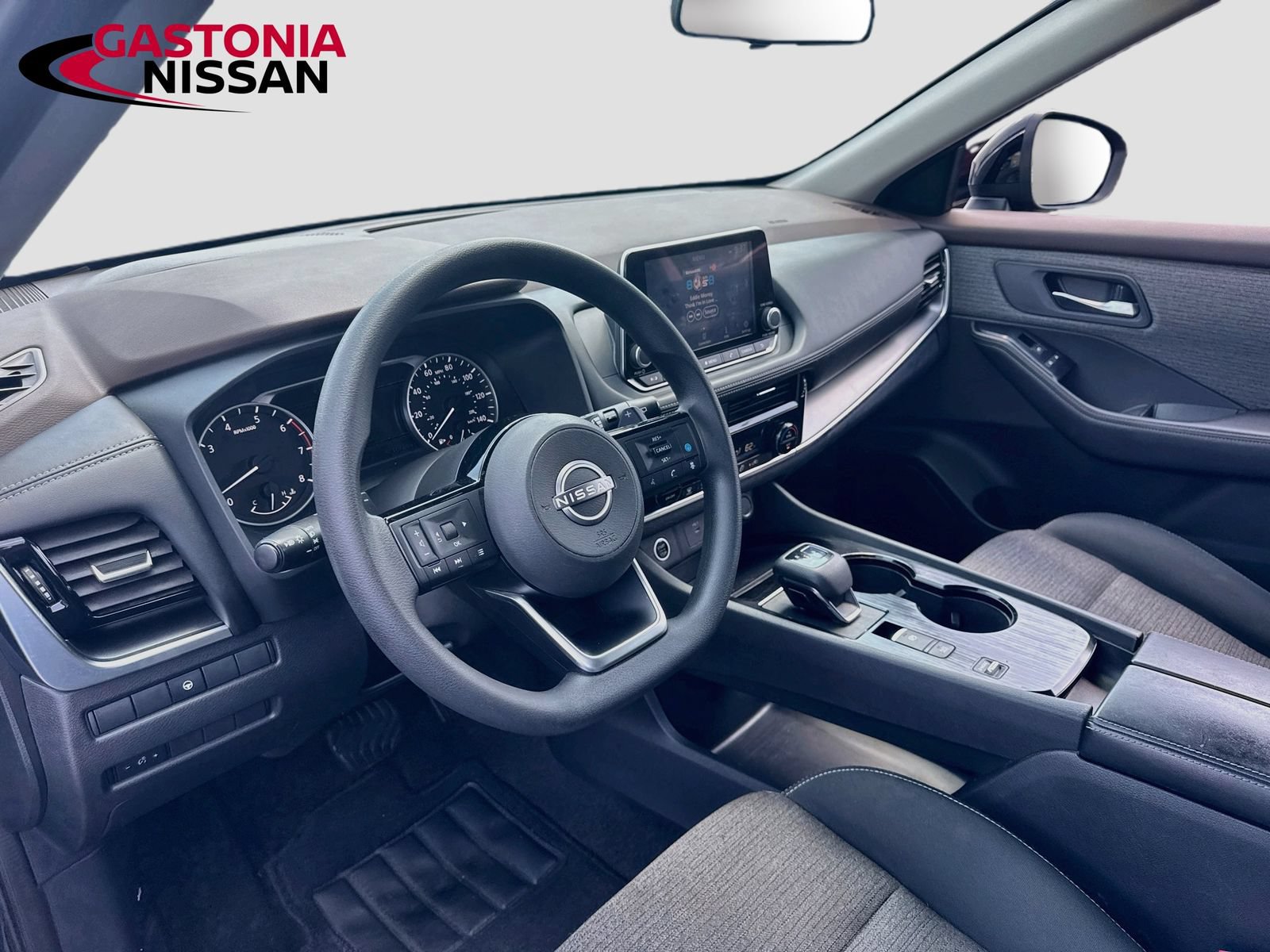 Used 2022 Nissan Rogue SV FWD image 11